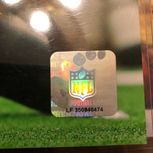 Antonio Brown signed with hologram COA ✍🏼 - Picture 3 of 4